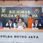 Kasubdit 2 Ditreskrimsus Polda Metro Jaya, AKBP Herman Edco Simbolon saat memberikan keterangan kepada wartawan di Mapolda Metro Jaya.