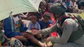 Satgas Damai Cartenz Sambangi Warga Sinak, Hadirkan Rasa Aman dan Kehangatan di Tengah Masyarakat