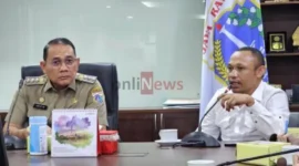 Kepala Kanwil KemenHAM DK Jakarta, Mikael Azedo Harwito, bersama Walikota Jakarta Pusat, Arifin, dalam audiensi penguatan HAM dan sosialisasi aplikasi PRISMA di Kantor Walikota Jakarta Pusat.