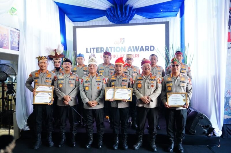 Wakapolri Komjen Pol Dedi Prasetyo saat membuka Literation Expo 2025 di Balai Budaya Jakarta, Senin (25/8/2025). (Dok-Polri)