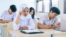 Peserta didik mengikuti simulasi Tes Kemampuan Akademik (TKA) 2025 secara online sebagai persiapan menghadapi ujian sesungguhnya. (Dok-Istimewa)
