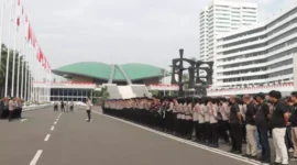 Dok: Personel gabungan TNI-Polri bersiaga untuk mengamankan aksi demonstrasi mahasiswa di Jakarta pada 28 Oktober 2026.
(Posnews/Polri)