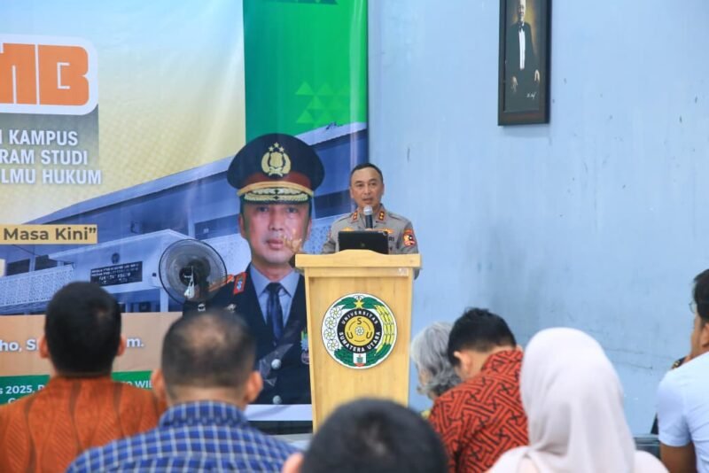 Kadivhumas Polri Irjen Pol Sandi Nugroho Irjen Pol Sandi Nugroho memberikan kuliah umum di Fakultas Hukum Universitas Sumatera Utara (USU), mengajak mahasiswa baru menjadi agen perubahan dan menjaga persatuan bangsa. (Dok-Polri)