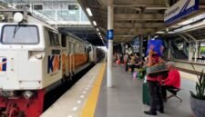Ilustrasi, Jalur 6-8 Stasiun Bogor ditutup mulai 15 April 2026. Sebanyak 31 jadwal KRL berubah, penumpang dialihkan ke peron lain selama proyek. (Posnews/KAI)
