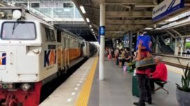 Ilustrasi, Jalur 6-8 Stasiun Bogor ditutup mulai 15 April 2026. Sebanyak 31 jadwal KRL berubah, penumpang dialihkan ke peron lain selama proyek. (Posnews/KAI)