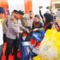 Kapolri Jenderal Listyo Sigit Prabowo meninjau Gerakan Pangan Murah di Mempawah, Kalimantan Barat, Jumat (8/8/2025). (Dok-Polri)