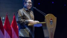 Gubernur DKI Jakarta Pramono Anung saat memberikan pernyataan terkait kebijakan efisiensi anggaran di Balai Kota. (Posnews/Kominfo)