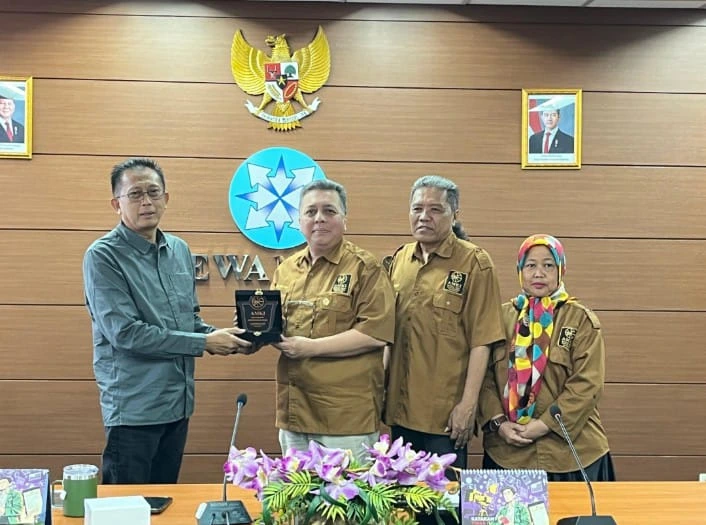 Pengurus AMKI Pusat bersama Dewan Pers dalam audiensi di Jakarta, Jumat (12/9/2025). Dok-Posnews