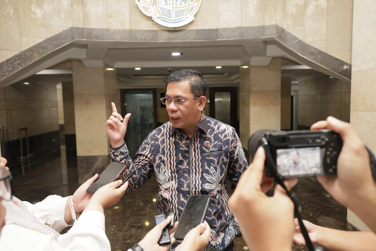 Kepala Biro Humas dan Protokol BPN, Harison Mocodompis