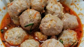 Semangkuk bakso panas dengan kuah gurih di Jakarta. Dok: Istimewa