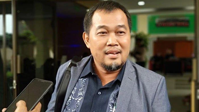 Pengacara Boyamin Saiman memberikan keterangan pers soal dugaan komplotan pelaku pembunuhan Kacab Bank BRI yang pernah membobol bank lain. Dok-Istimewa