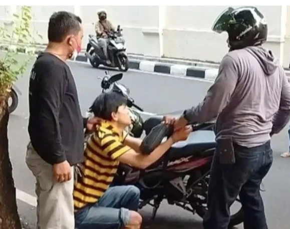 Ilustrasi, Debt Collector merampas sepeda motor. Dok-Istimewa