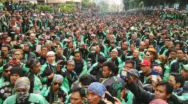 Ilustrasi, Ribuan personel polisi berjaga saat aksi demo ojek online di kawasan Monas dan Kedubes AS, Jakarta Pusat. (Posnews/Ist)
