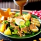 Gado-Gado Boplo Jakarta dengan saus kacang mede khas, legendaris sejak 1970 di Kebon Sirih. Dok: Istimewa