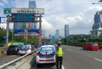 Dishub DKI menutup gerbang tol Slipi dan Senayan. Dok: Istimewa