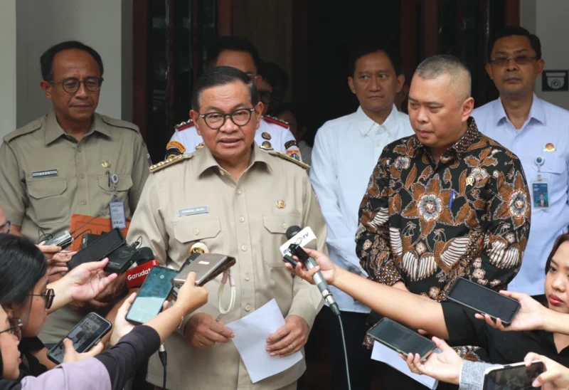 Gubernur DKI Jakarta Pramono Anung menyampaikan dukungan penuh terhadap DPRD dalam menindak parkir ilegal. Dok: Kominfo DKI JKT