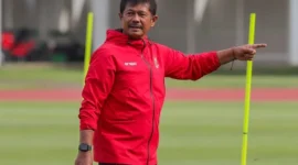 Indra Sjafri memimpin latihan Timnas Indonesia U-22 di Chiang Mai menjelang duel Filipina U-22. (Posnews/PSSI)