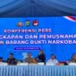 Kapolda Metro Jaya Irjen Asep Edi Suheri memimpin pemusnahan 1,14 ton barang bukti narkoba hasil pengungkapan 1.719 kasus di Jakarta, Selasa (30/9/2025). Dok: PMJ