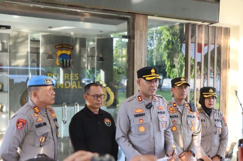 Kapolres Kendal, AKBP Hendry Susanto Sianipar memberikan keterangan kepada wartawan. Dok-Istimewa
