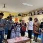 Penyidik Dittipid PPA & PPO Bareskrim Polri memfasilitasi AMK bertemu keluarga kandung setelah korban kekerasan. Dok: Polri