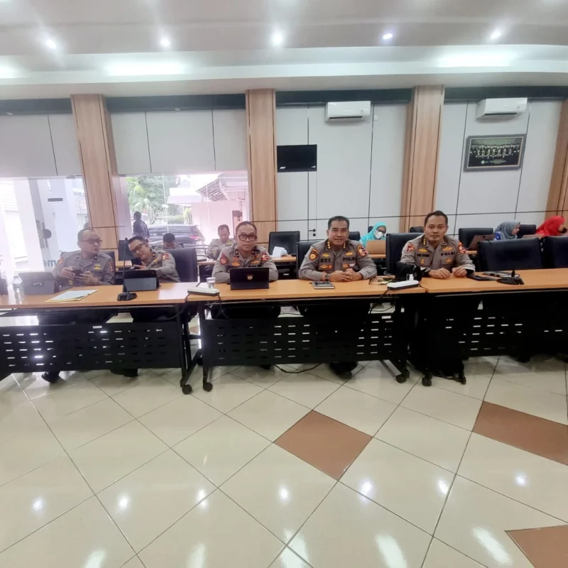 Perwakilan Polri hadiri rapat penyusunan Perpres Perlindungan Tenaga Medis di Poltekkes Kemenkes Jakarta, Jumat (12/9/2025). Dok-Polri