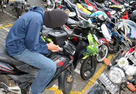 Ilustrasi, Pencuri sepeda motor. Dok-Istimewa