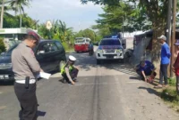 Polisi melakukan olah TKP di lokasi kecelakaan. Dok-Istimewa
