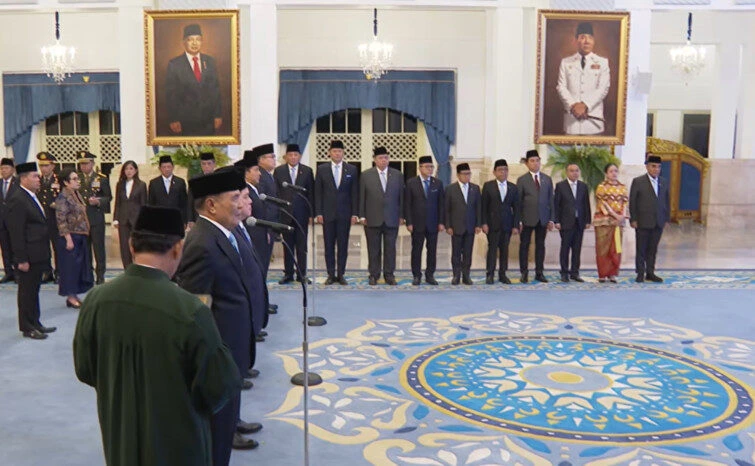 Presiden Prabowo Subianto umumkan reshuffle kabinet jilid II, Erick Thohir dicopot dari Menteri BUMN. Dok-Sekpres