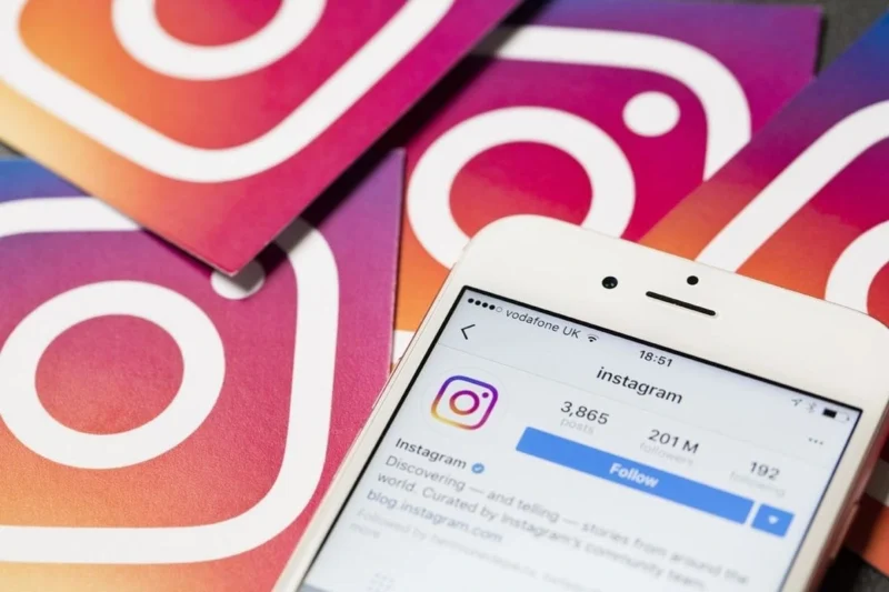 Peserta PJLP Damkar 2025 memantau pengumuman hasil Tes Kesamaptaan Jasmani di akun Instagram resmi Gulkarmat DKI. Dok-Istimewa