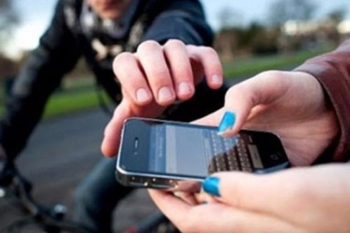 Ilustrasi, Rampas Handphone. (Posnews/Ist)