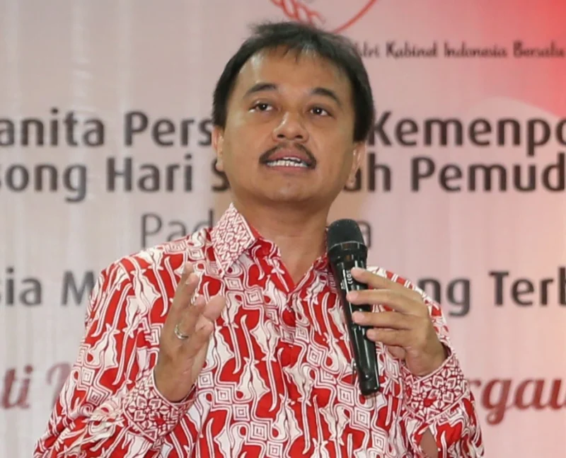 Roy Suryo menegaskan penyelidikan dugaan ijazah palsu Jokowi yang disebut dicetak di Pasar Pramuka. Dok- Istimewa