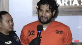 Ammar Zoni saat diserahkan ke Kejari Jakarta Pusat terkait kasus narkoba di Rutan Salemba. (Posnews/Ist)