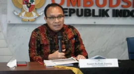 Anggota Ombudsman RI Robert Na Endi Jaweng memberi keterangan soal dukungan terhadap wacana pemutihan tunggakan BPJS Kesehatan. Dok: Istimewa