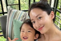 Jeon Hye Bin saat berlibur di Bali sebelum kartu kreditnya hilang. Dok: Instagram
