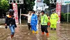 Banjir besar melanda Jakarta Selatan, 27 RT terendam hingga 110 cm usai hujan deras. BPBD kerahkan petugas, warga diminta waspada potensi banjir susulan. (BPBD)