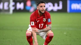 Bek Timnas Indonesia Calvin Verdonk absen melawan Arab Saudi karena masalah kebugaran.
