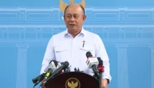 Kepala Badan Gizi Nasional Dadan Hindayana menjelaskan skema Makan Bergizi Gratis selama Ramadhan 2026 di Masjid Istiqlal Jakarta. (Posnews/Setpers)