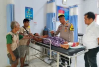 Warga Inhu bernama Butet selamat setelah diserang tiga ekor harimau di hutan Sungai Balam, Riau. Dok: Istimewa
