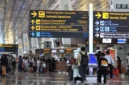 Calon penumpang membeli tiket pesawat di bandara menjelang libur akhir tahun. Dok. Humas PGS
