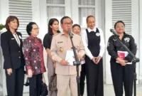 Gubernur DKI Jakarta Pramono Anung bersama Koalisi Dog Meat Free Indonesia membahas larangan peredaran daging anjing dan kucing di Jakarta. Dok: Kominfo DKI JKT