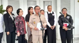 Gubernur DKI Jakarta Pramono Anung bersama Koalisi Dog Meat Free Indonesia membahas larangan peredaran daging anjing dan kucing di Jakarta. Dok: Kominfo DKI JKT