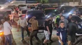 Ratusan anggota Buser Rentcar Nasional (BRN) Jabodetabek bersiap berangkat menuju Lampung untuk memeriahkan HUT ke-8 BRN di Hotel Amalia, Bandar Lampung. Dok: Posnews