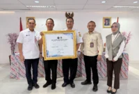 Kepala Kanwil KemenHAM DKI Jakarta, Mikael Azedo Harwito, bersama Camat Tebet dan Lurah Manggarai menandatangani Deklarasi Kampung Redam sebagai simbol perdamaian dan rekonsiliasi sosial di Jakarta Selatan.