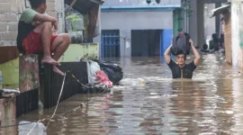 Kali Ciliwung, Jakarta Timur meluap. (Ist)