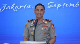 Kepala BNN Komjen Pol Suyudi Ario Seto memberikan keterangan pers tentang kebijakan baru rehabilitasi korban narkoba di Jakarta, Senin 13 Oktober 2025. Dok: Kominfo DKI JKT