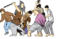 Anggota ormas terlibat kericuhan di kantor pemasaran Pasar Parung, Bogor, Selasa 28 Oktober 2025. (Ilustrasi/Ist)