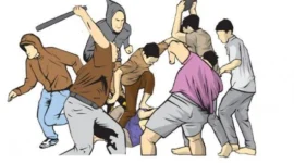 Anggota ormas terlibat kericuhan di kantor pemasaran Pasar Parung, Bogor, Selasa 28 Oktober 2025. (Ilustrasi/Ist)