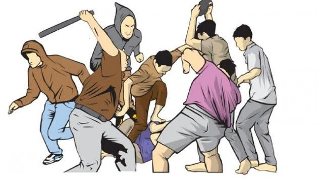 Anggota ormas terlibat kericuhan di kantor pemasaran Pasar Parung, Bogor, Selasa 28 Oktober 2025. (Ilustrasi/Ist)