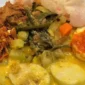 Semangkuk lontong sayur Betawi dengan kuah santan gurih dan pelengkap tahu, tempe, serta telur semur.. Dok: Istimewa