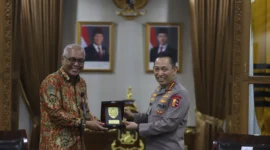 Kapolri Listyo Sigit Prabowo menerima audiensi PWI Pusat di Mabes Polri untuk memperkuat sinergi jelang Hari Pers Nasional 2026. (Ist)